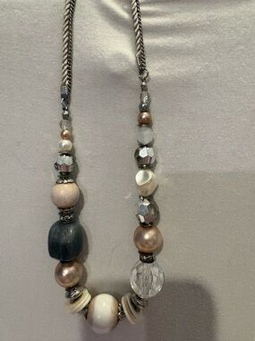 Elegant Mixed-Bead Necklace in Pearl, Cream & Gray